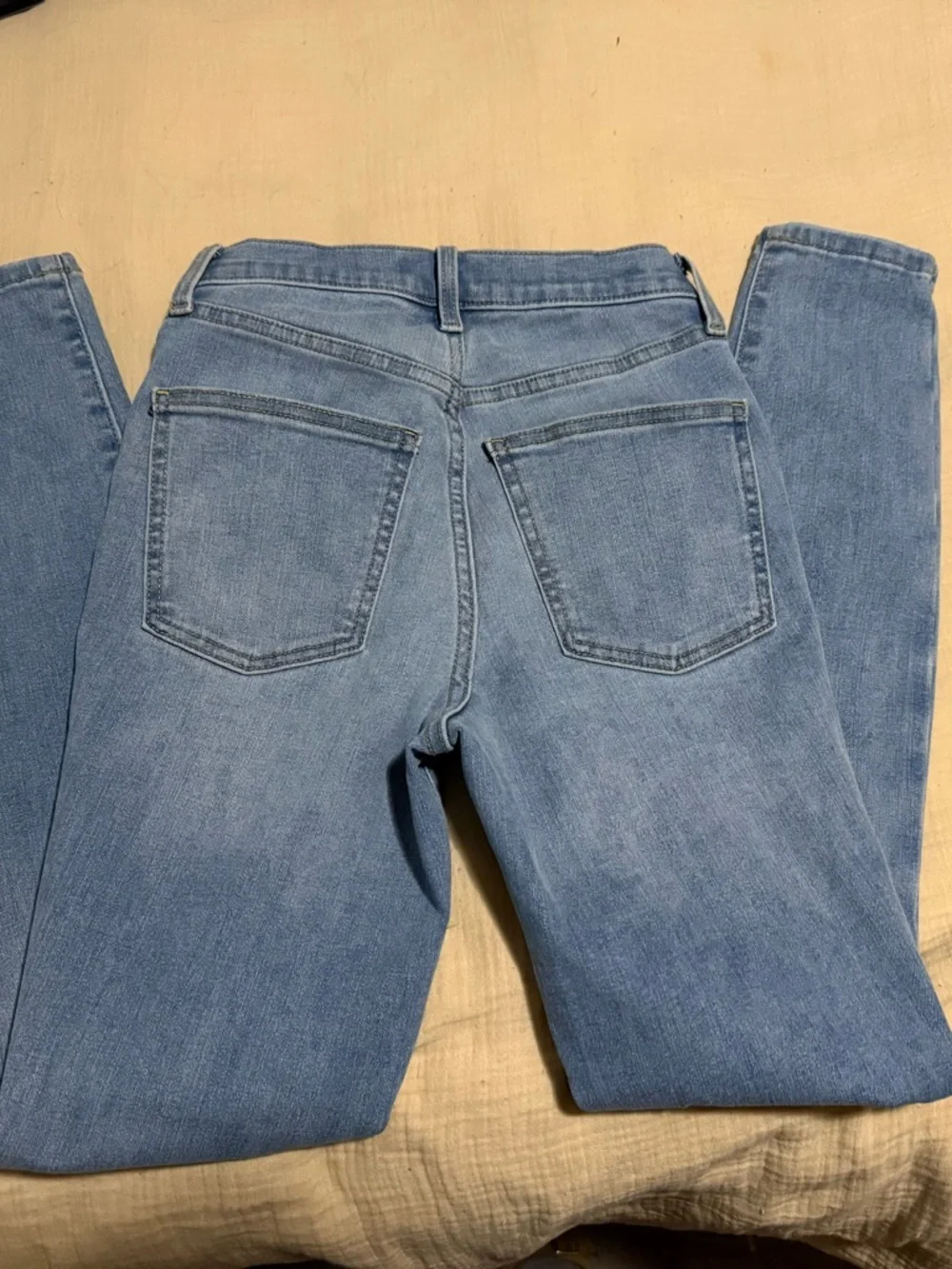 Universal Thread Light Blue High Rise Women's Jeans - Picture 3 of 3